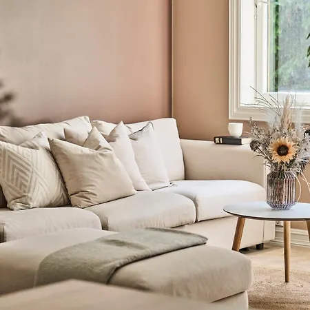 Queen's Cave By Staysville Апартаменты