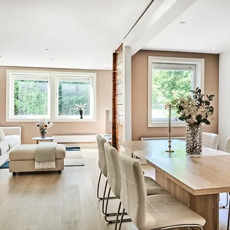 Queen's Cave By Staysville Lägenhet