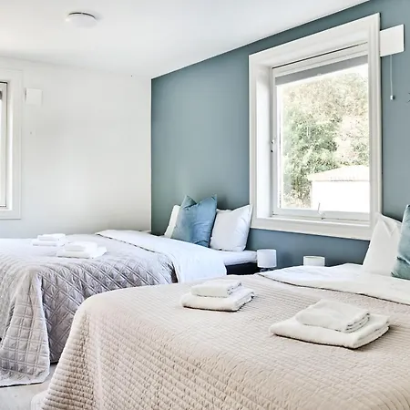 Queen's Cave By Staysville * Stavanger