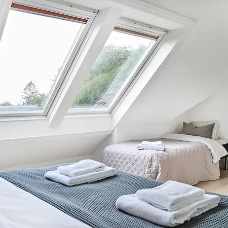 Queen's Cave By Staysville