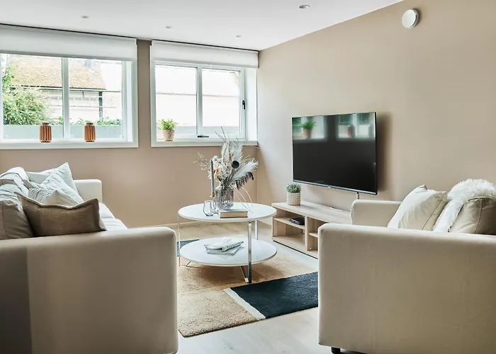 Queen's Cave By Staysville דירה