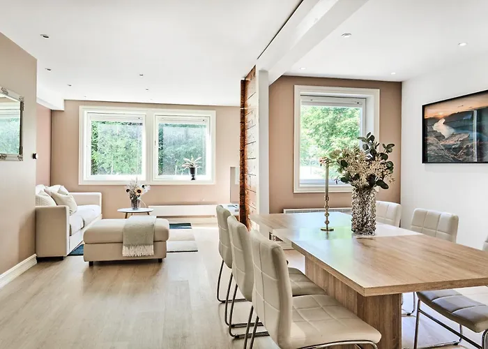 Queen's Cave By Staysville דירה