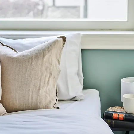 Queen's Cave By Staysville شقة *