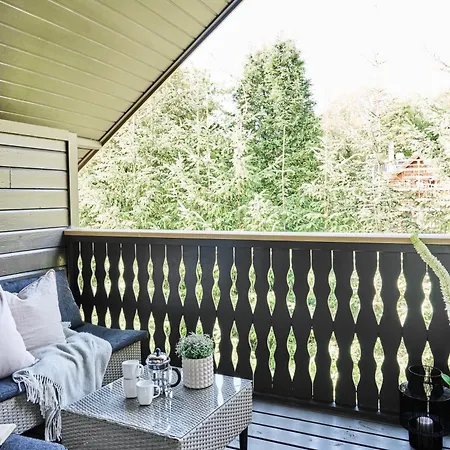 Queen's Cave By Staysville * ستافانجر