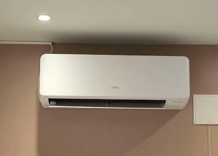 Queen's Cave By Staysville * Stavanger